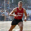 Athlète en pleine course, symbolisant la nutrition sportive
